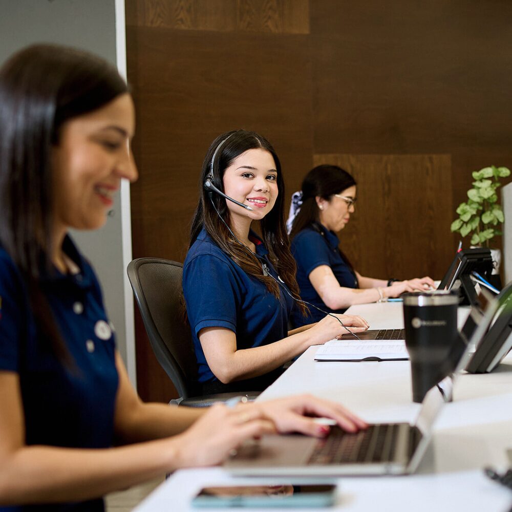 Comunicación directa, abierta y fácil Comunicación directa, abierta y fácil