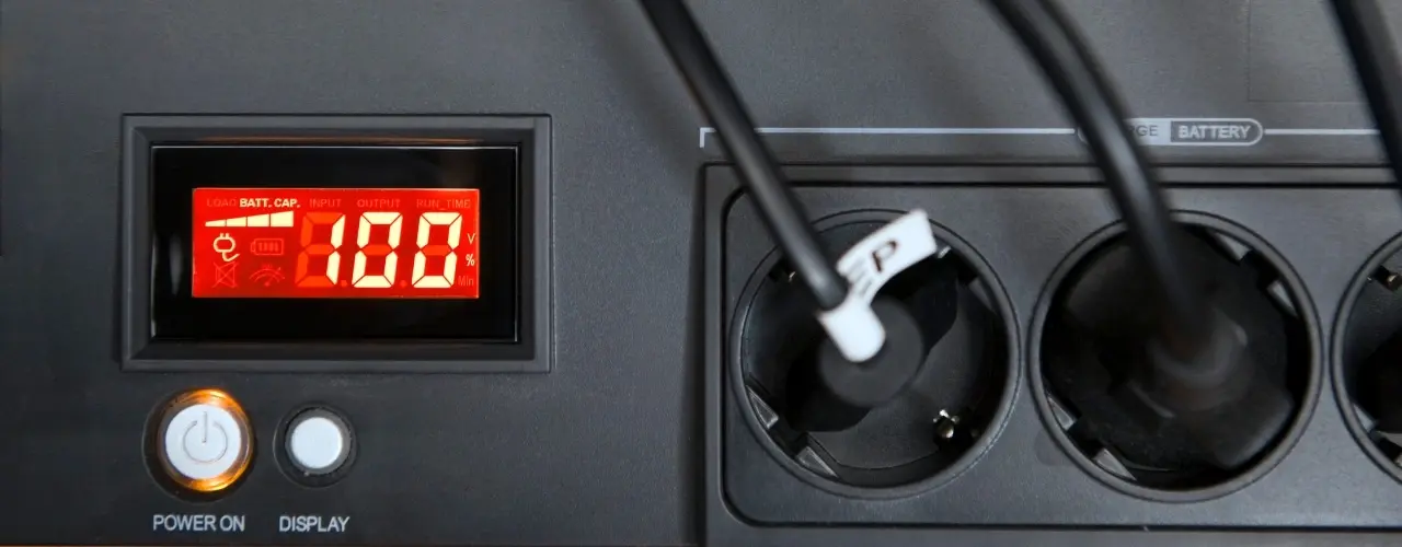 Sistemas de respaldo de energía: cómo funcionan y cuál UPS elegir Sistemas de respaldo de energía: cómo funcionan y cuál UPS elegir